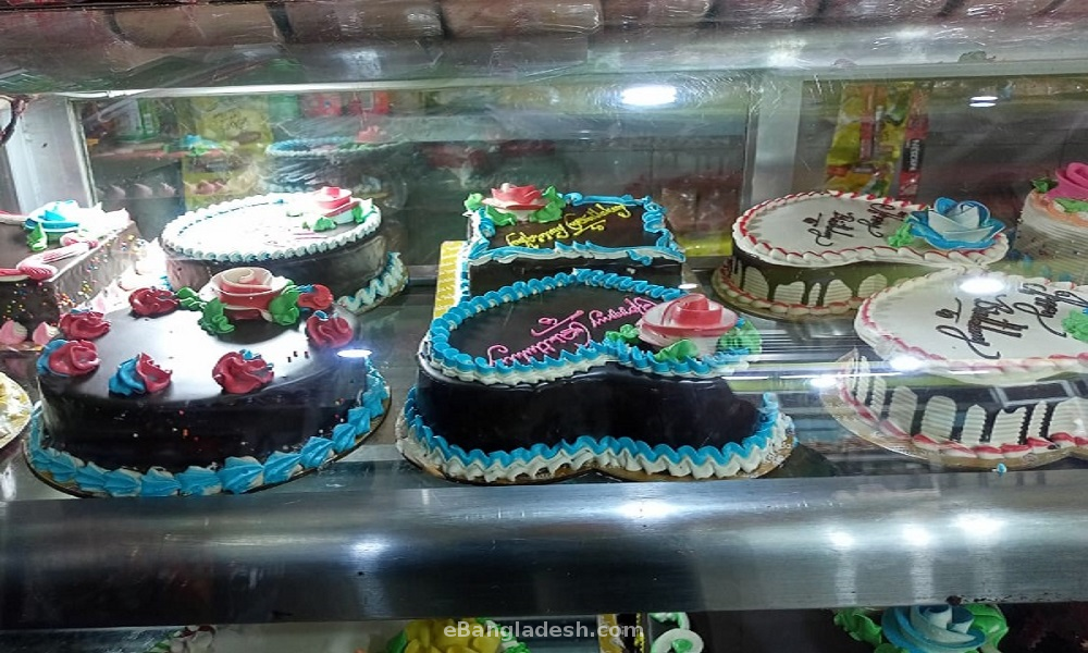 Bondura kemon acho... - Pure Birthday cake Pesti Dipartment | Facebook